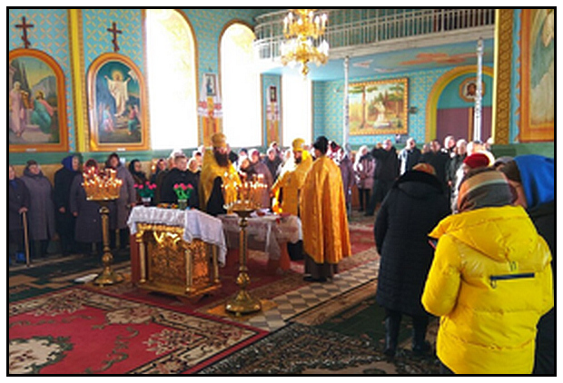 OCU liturgy in Stara Pyrluka