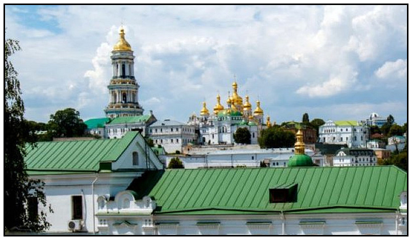 UOC-MP leasing 2 churches in lavra